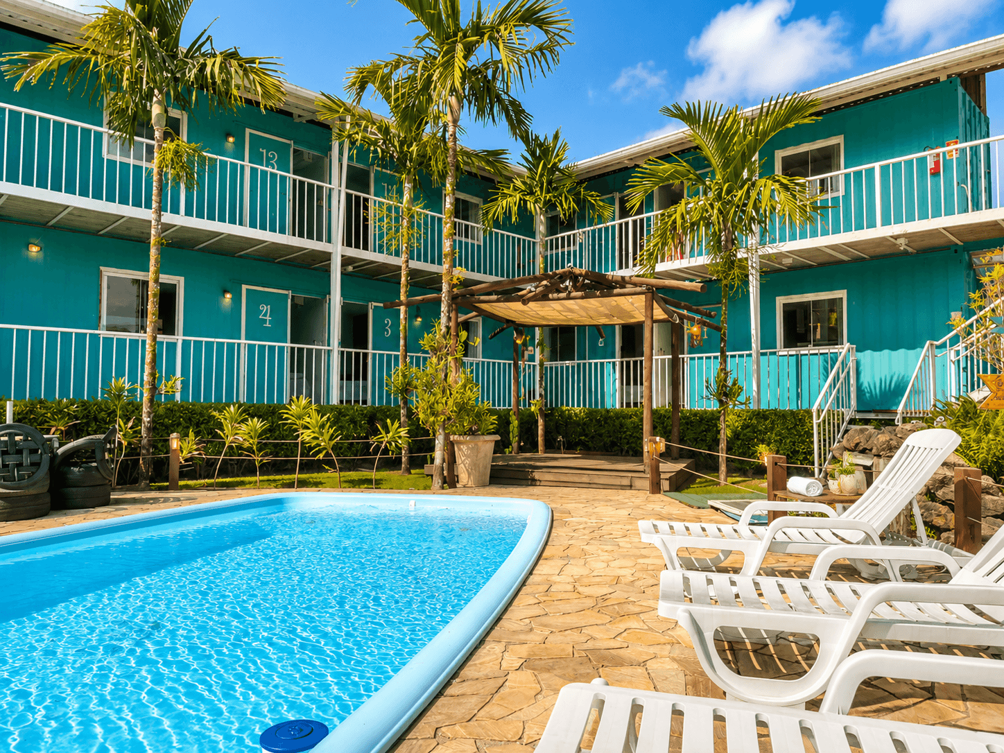 SR Beach Containers